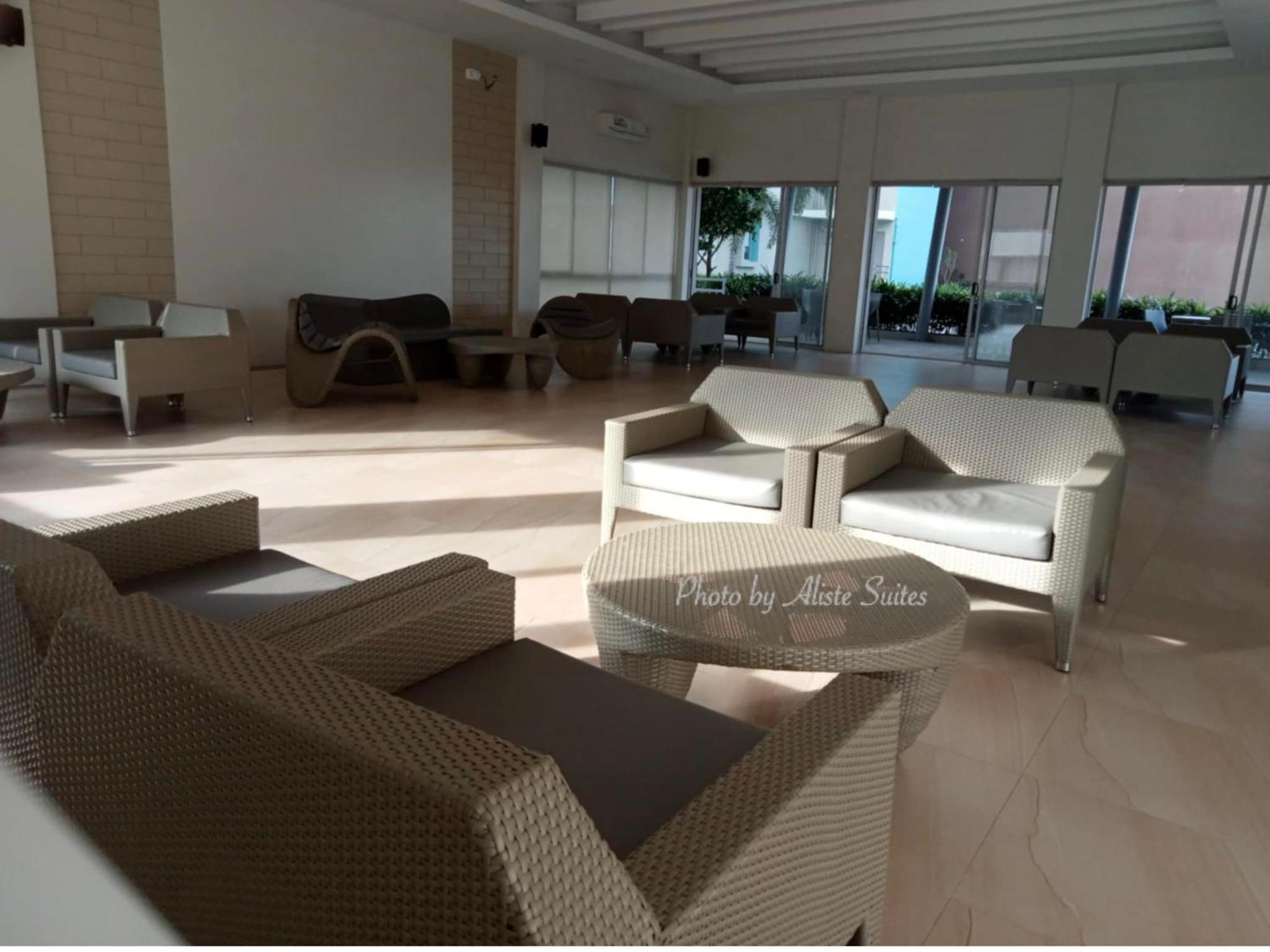 Aliste Suites Marina Spatial Dumaguete City Екстериор снимка